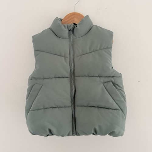 Play outside kids - play, puffer