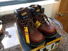 DeWalt Titanium Safety Boots