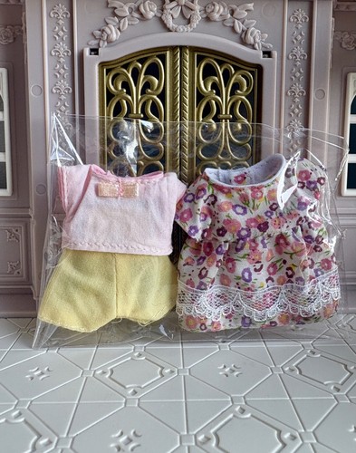 Sylvanian families yellow - sylvanian, pink