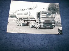 TRUCK PHOTO BULK POWDER TANKERS ~ ERF EC10 HEYGATES FLOUR.