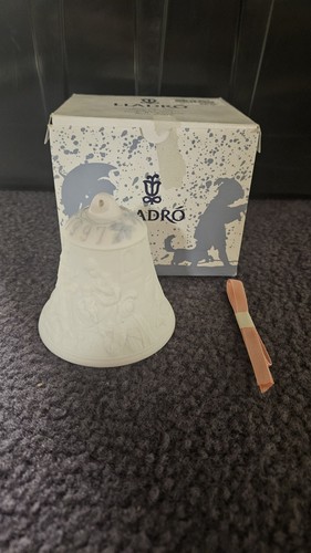 Lladro 1997 christmas - 1997, bell