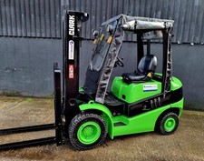 Clark 2.5 ton, Diesel Counterbalance Forklift- Standard Mast