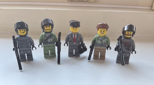 Lego space police and soldiers - space,
