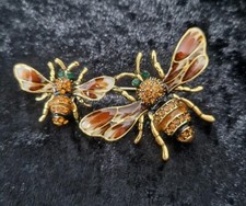 Double Bee Brooch Vintage Inspired With Rhinestones. Gold Colour Back.