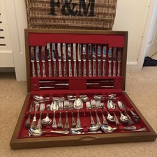 KINGS Design 136 Piece