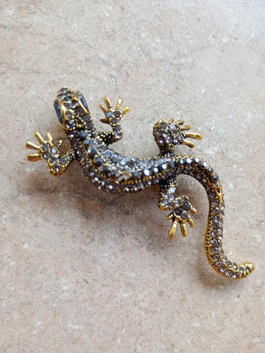 8cm black stones lizard - 6.8cm,
