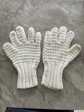 String Hunt Gloves