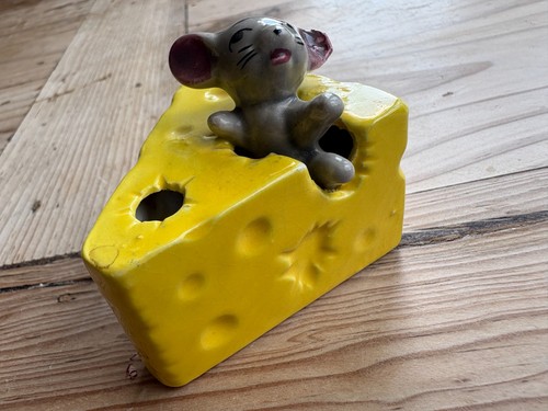 Vintage mouse and - and, cheese