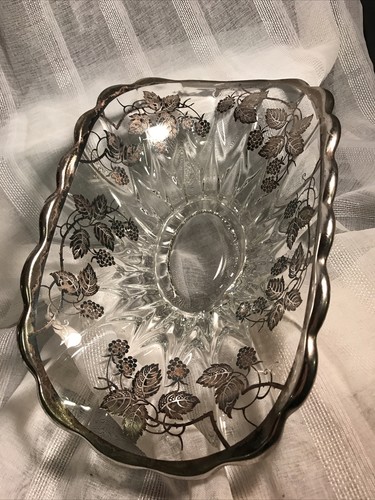 Vtg centerpiece glass - centerpiece, oval