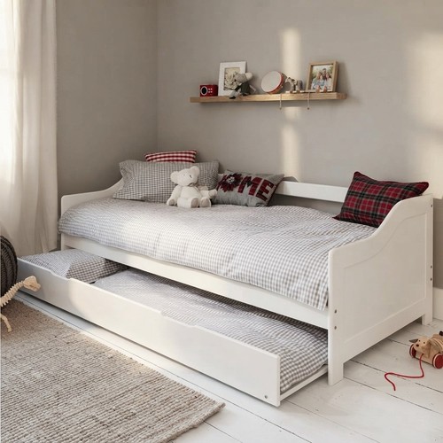Elegant white day bed - day,