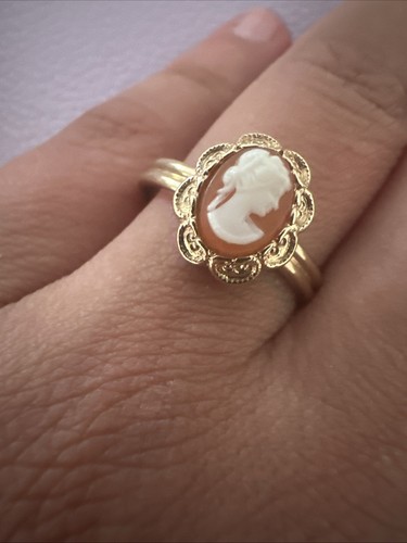 Vintage avon gold tone - tone, cameo