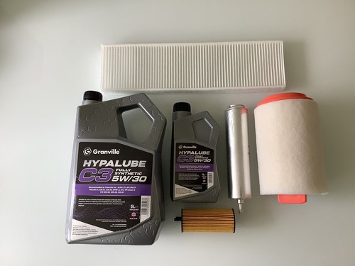 Service kit including oil - +,