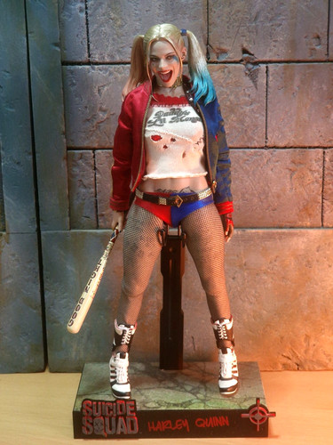 Hot toys harley - hot, suicide