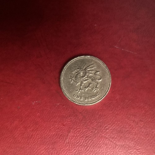 Welsh dragon coin 2000 one - welsh, £1