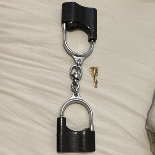 Chubb escort handcuffs - chubb,