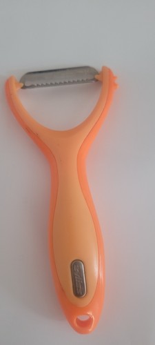 Zyliss julienne peeler