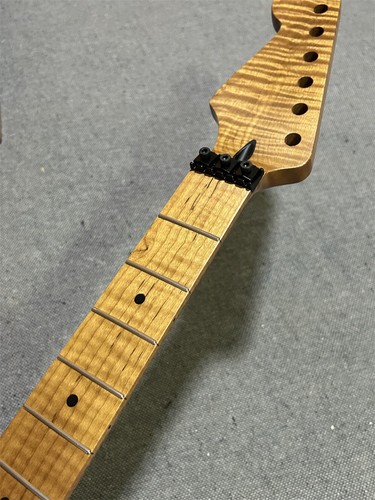 Roasted flame maple fret - roasted,
