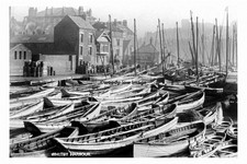 pt4580 - Whitby , Fishing