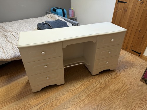 Girls vanity unit with - girls,