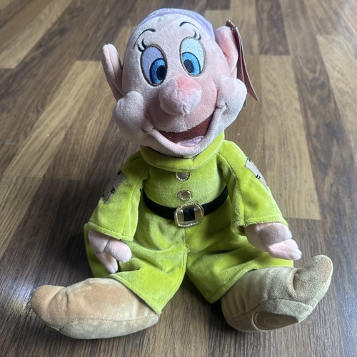 Disney store snow white dwarf - disney,