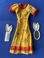 Original Vintage Pedigree Styling Sindy Dress, Comb And Mirror