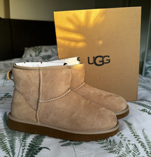 Nearly new GENUINE UGG Classic