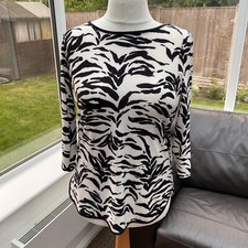 M Medium 10 12 QVC Black white Coco Bianco Stretchy Top Animal Print Mono Lively