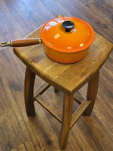 Creuset orange enamel - le,