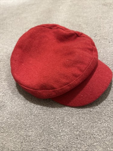 Red flat cap - red,