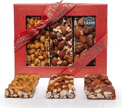Walnut tree nut brittle - –,