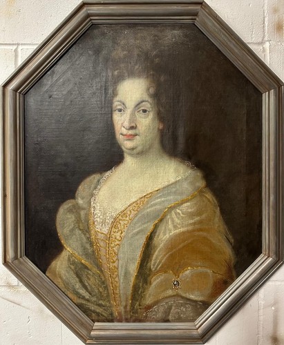 Early 18thc portrait lady - early,