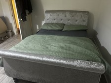 Double Bed And Dressing Table