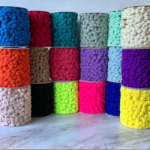 Bertie bows pom - bows,