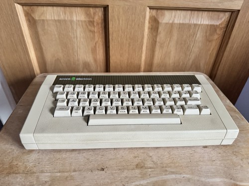 Acorn electron computer - acorn,