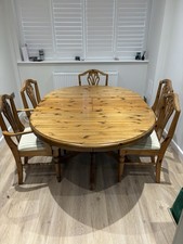 Ducal Dining Room Table and Chairs Set
