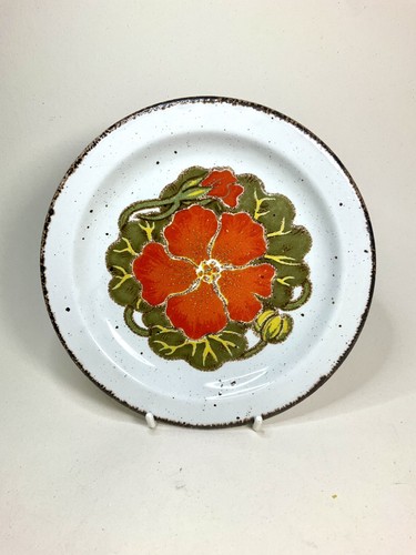 Stonehenge midwinter pottery - a,