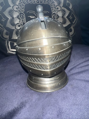Vintage knight helmet coin - knight,