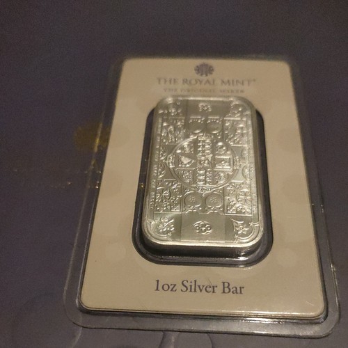 The royal mint gothic - mint,