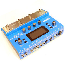 BOSS SY-300 Guitar Synthesizer Effect Pedal Used With Power Cord From Japan