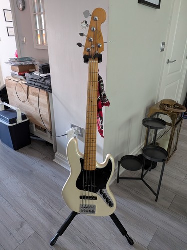 Fender player modified - ii,