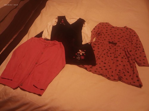 Girls months clothing - 18-24,
