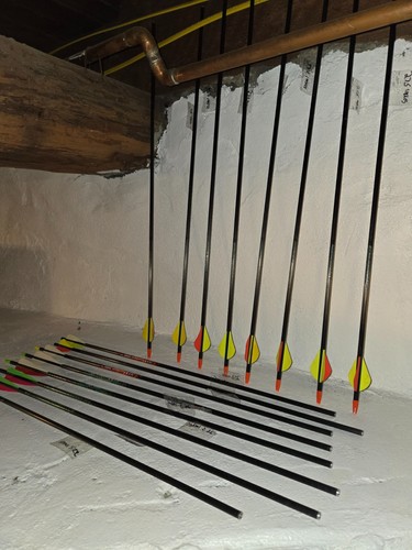Pack youth compound - compound, hunting