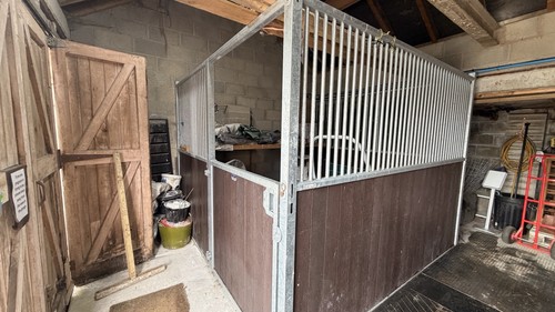 Iae horse stable front - iae,
