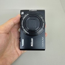 Nikon COOLPIX S7000 Digital