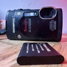 Olympus Stylus Tough TG-850 Flip Screen Waterproof Compact Digital Camera Black