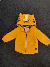 Fred & Flo Baby Raincoat, Yellow with Hood, Size 3-6 months, Used