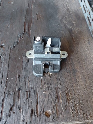 Golf mk5 boot - boot, lock