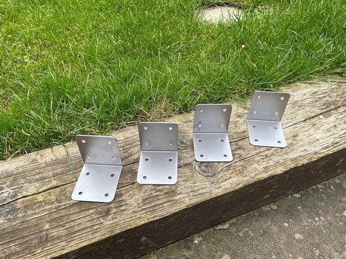 Corner edge timber - corner,