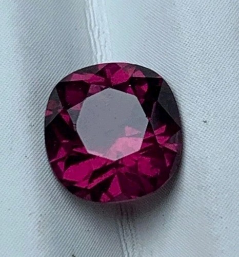Stunning malawi garnet - malawi,