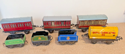 Job lot gauge tin passanger - gauge,